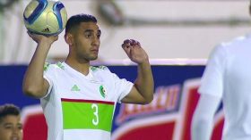 غلام للجزائريين: كفّوا عن ترديد “لماذا لم تُخرج الكرة إلى التماس؟”