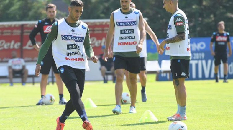 زملاء غلام يسحقون ليفربول