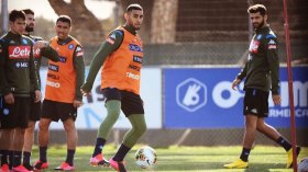 غلام يعود إلى التدريبات وبن ناصر يخضع للفحص الطبي