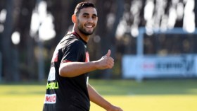 غلام يتضامن مع مُوظَّفي وعمّال فريق نابولي ماليا