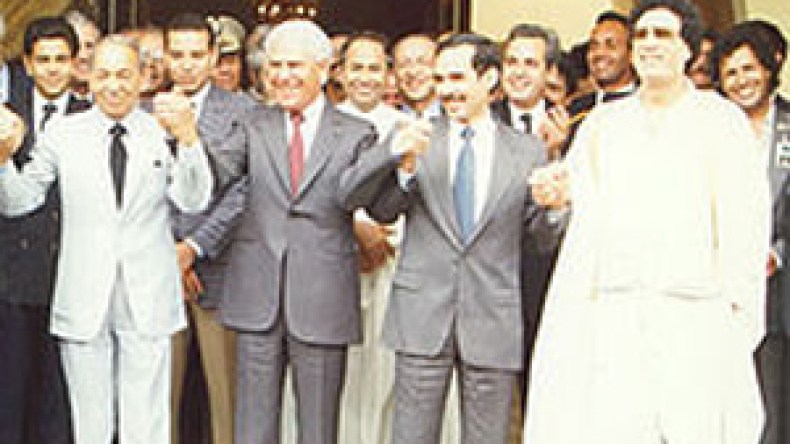 وثيقة بحوزة الشروق تكشف إحباط الجيش اتفاق القذافي مع الشاذلي للوحدة المزعومة بين البلدين