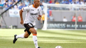 فالنسيا يؤجل مفاوضات تمديد عقد فيغولي إلى سبتمبر