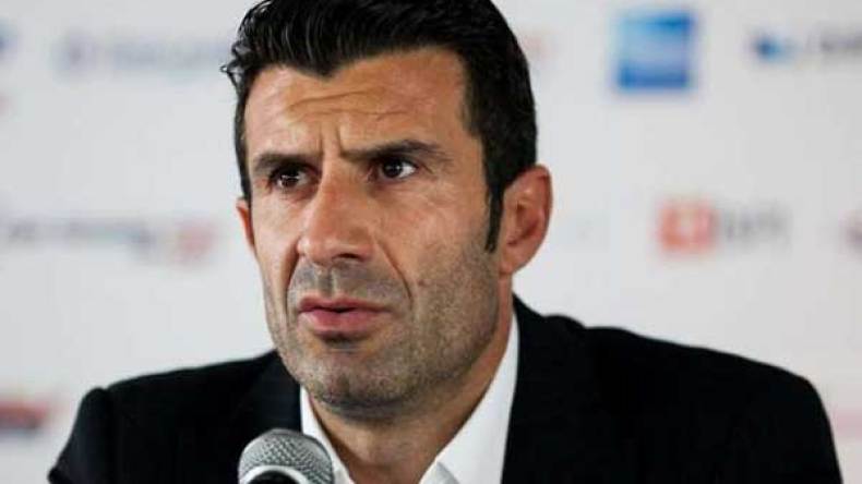 فيغو: فوز بلاتير “يوم أسود آخر” في عالم الكرة