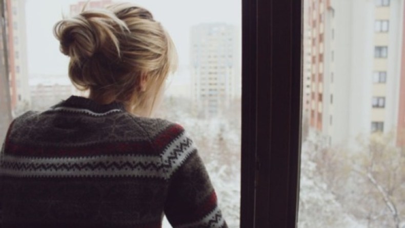 ابنة أختي ترسل إليّ عبارات عاطفية!