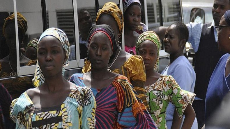 مسلحون يخطفون أكثر من 300 فتاة من مدرسة في نيجيريا