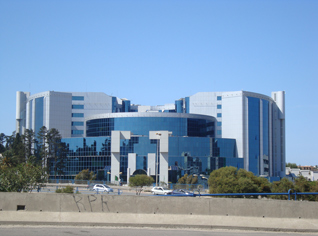 Algerian taxpayers should pay more to finance their future pensions