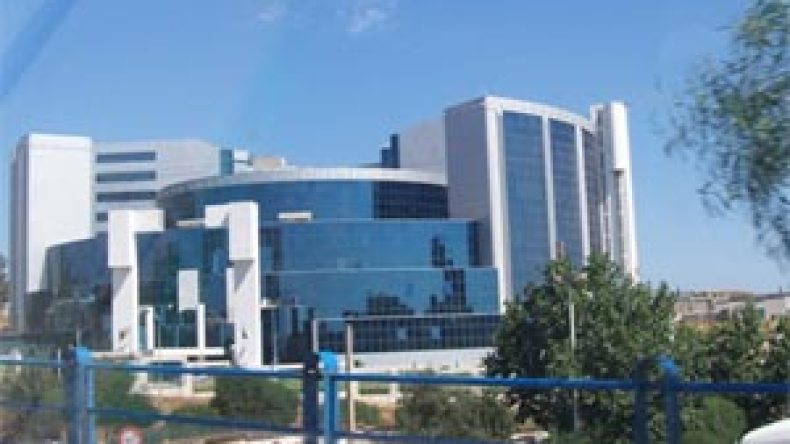 المخابرات المالية الجزائرية حققت في أكثر من 100 عملية تجارية مشبوهة خلال 2007