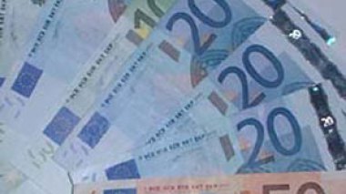 Lutte contre le financement de réseaux terroristes et  de blanchiment d’argent