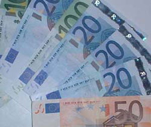 Lutte contre le financement de réseaux terroristes et  de blanchiment d’argent