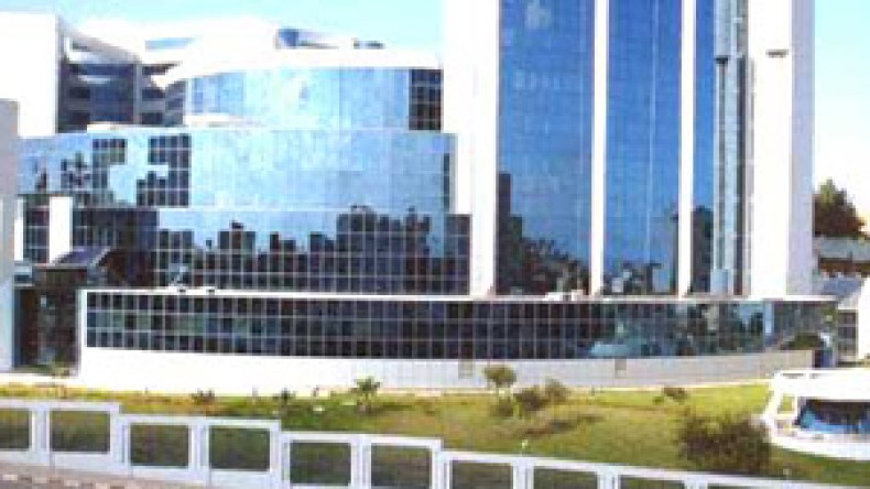 اقتطاعات جديدة من أجور العمال لتمويل صناديق جديدة