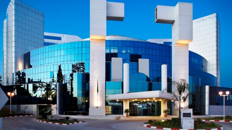 خبراء: فرض ضرائب جديدة على المواطن لايخدم الاقتصاد