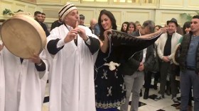 حفل فني ساهر للرد على الجرائم ضد الجالية الجزائرية بفرنسا