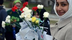 40  ألف وردة للأمريكيين باسم “نبيّ الرحمة”