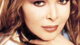 فلة تنفي إصابتها بالسرطان و”توكل” الله على لطيفة