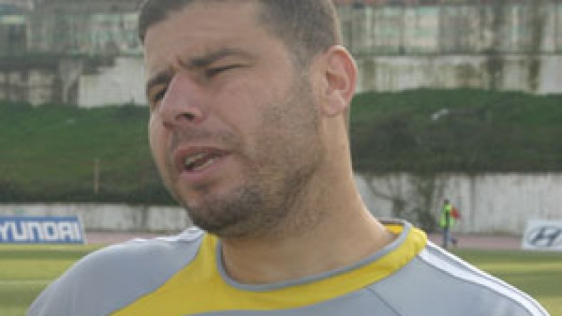 فلاحي يمضي لشباب باتنة