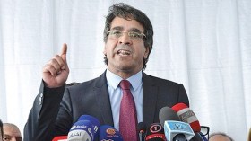 مطالب حلّ الأفلان تُخرج جميعي عن صمته!