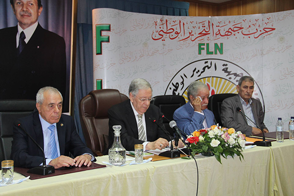 Trois ministres dans le bureau de Ould Abbès