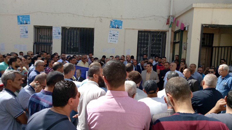 احتجاجات لمناضلين بـ”الأفلان” في عدة ولايات