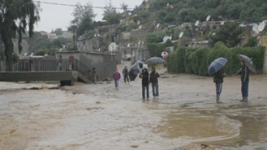Heavy rains stranded families in the locality of Sidi Aissa