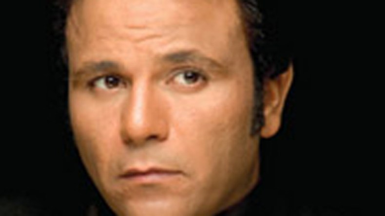 محمد فؤاد يعتذر :لم يحدث شيئ في أم درمان والنظام ورطنا مع إخواننا الجزائريين