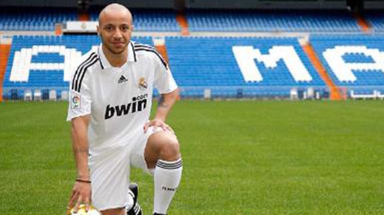 جوليان فوبير: زوجتي الجزائرية ..أخلاق أصدقائي وراء اعتناقي الإسلام