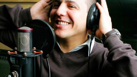 الفنادق والقاعات الجزائرية الكُبرى تقاطع الشاب فضيل ليلة رأس السنة