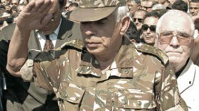 اللواء فضيل شريف.. مستأصل “الجيا” وصانع الهدنة مع “الأيياس”