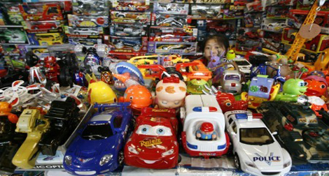 A la veille de l’Aïd : Des jouets fabriqués de déchets des hôpitaux envahissent nos marchés