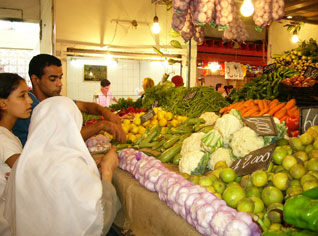 To avoid food crisis, the government must help the farmer: official said