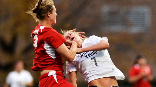 لاعبات يتخلين عن لطافتهن ويلبسن رداء الخشونة