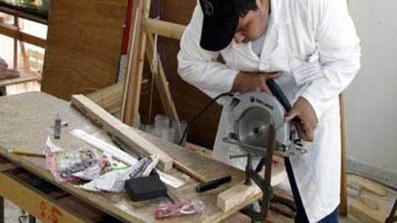 ورشات متنقلة لخريجي التكوين المهني ضمن عقود الإدماج