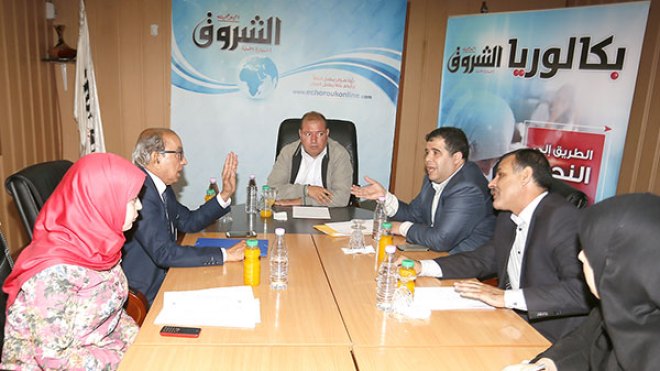 “خفّضوا رواتب المسؤولين .. واحفظوا جيوب المواطنين”