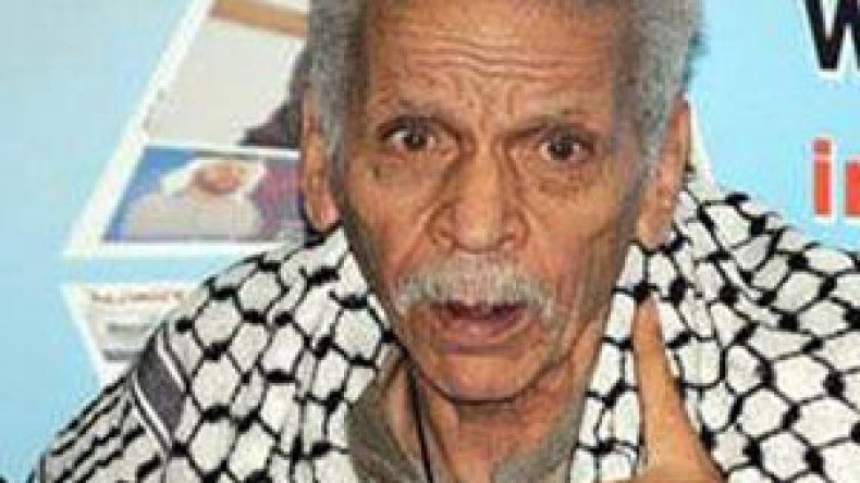 فؤاد نجم يصف جامعة الدول العربية بـ”دار مسنين” ويسخر من “نيو لوك” صالح