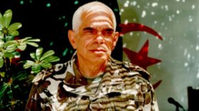 الموت أجل مشروع  كتابة مذكراته عن طفولته ومكافحته للإرهاب