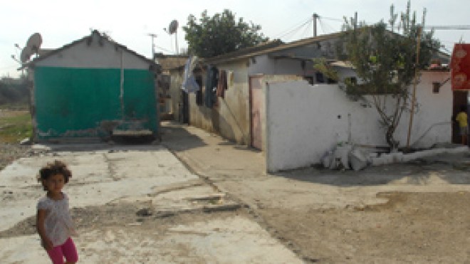 42 عائلة تعيش أوضاعا مأسوية مهددة بالطرد تنتظر الترحيل منذ 20 سنة