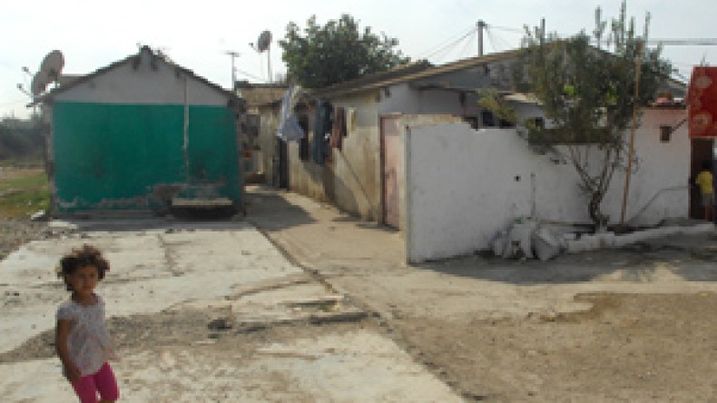 42 عائلة تعيش أوضاعا مأسوية مهددة بالطرد تنتظر الترحيل منذ 20 سنة