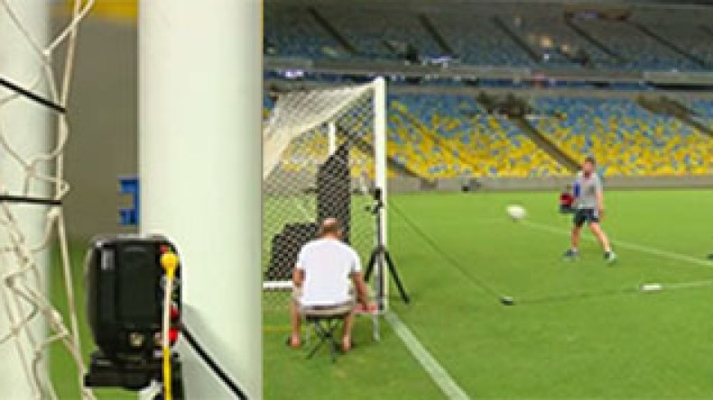 إعتماد تكنولوجيا خط المرمى في مونديال البرازيل