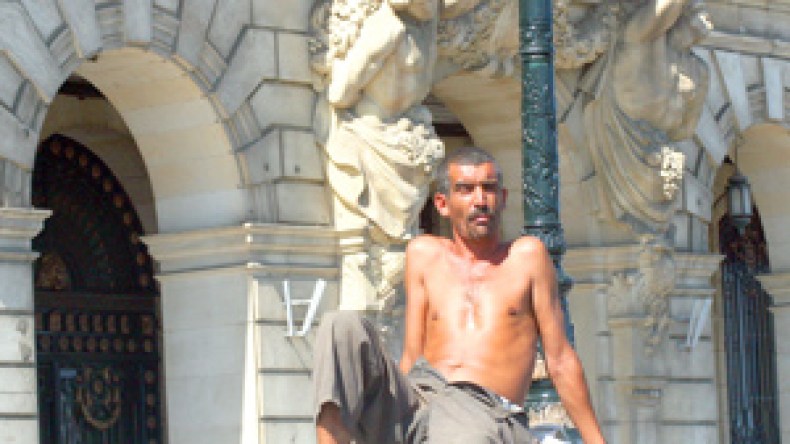 مشاهير المجانين في الجزائر