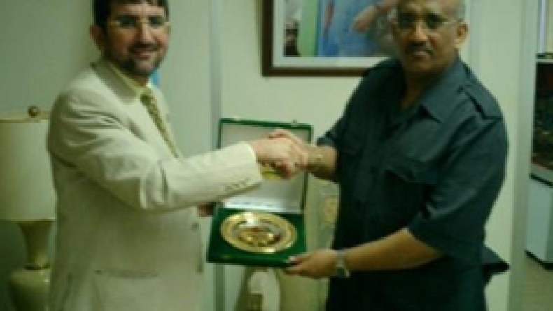 الدكتور فوزي أوصديق يكرم في جيبوتي على مساعي المصالحة