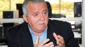 رباعين: الحوار السياسي هو الحل ولابد من محاسبة المسؤولين