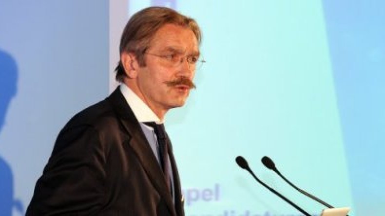 محفوظ قرباج وفريديريك تيرييه!