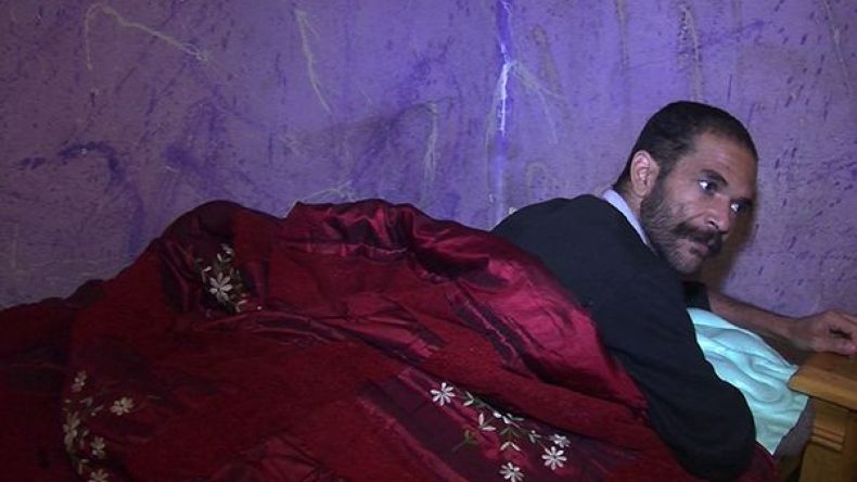 الفقر والشلل والمرض ثلاثي يحوّل حياة عبد الله لجحيم بالجلفة