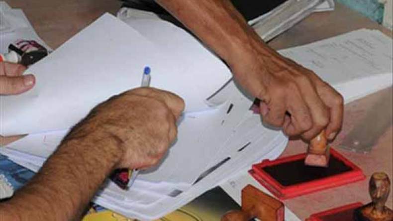 محتالون يبيعون قطع أراض للمواطنين بعقود مزورة مقابل 50 مليونا