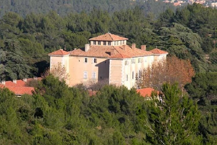 Algeria Recovers Its Property In France