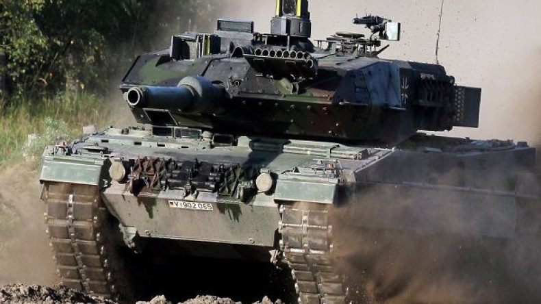 La France enverra des chars et des militaires vers la frontière russe