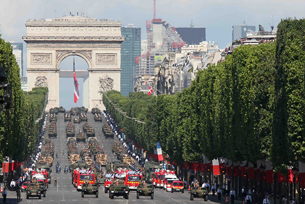 Défilé du 14 juillet à Paris: Fabius confirme la participation des soldats algériens