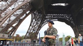 ‮”‬صانعو‭ ‬القرار‮”‬‭ ‬بفرنسا‭ ‬ينصحون‭ ‬ساركوزي‭ ‬بعدم‭ ‬دفع‭ ‬الفدية أومعاداة‭ ‬الجزائر‭  ‬