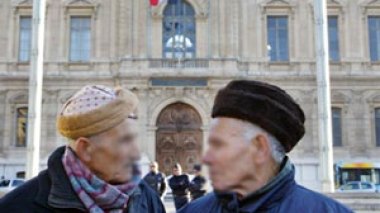 Négociations algéro-françaises sur l’Accord de 1968 relatif à  la circulation, à l’emploi et au séjour des ressortissants algériens