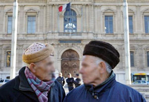 Négociations algéro-françaises sur l’Accord de 1968 relatif à  la circulation, à l’emploi et au séjour des ressortissants algériens