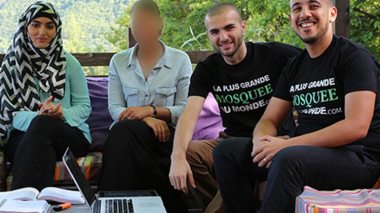 Algerians manage to open 3,000 places of worship in France